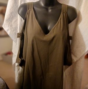 Cold shoulder top